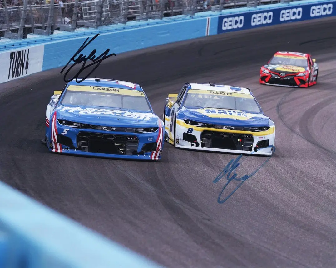 2X Autographed Kyle Larson & Chase Elliott 2021 Phoenix Championship Race (Hendrick Team) Dual Signed 8X10 Inch Picture Nascar Photo With Coa 1