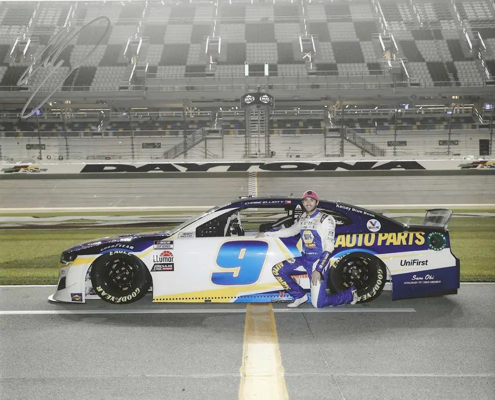 Autographed 2021 Chase Elliott #9 Napa Racing Daytona International Speedway (Hendrick Motorsports) Nascar Cup Series Signed Collectible Picture 8X10 Inch Glossy Photo With Coa 1