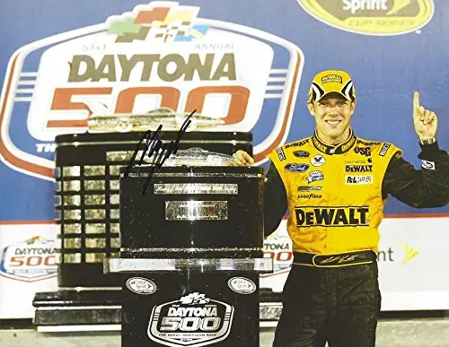 Autographed 2009 Matt Kenseth #17 Dewalt Racing Daytona 500 Race Win (Victory Lane Trophy) Roush Team Sprint Cup Series Signed Collectible Picture Nascar 9X11 Inch Glossy Photo With Coa 1
