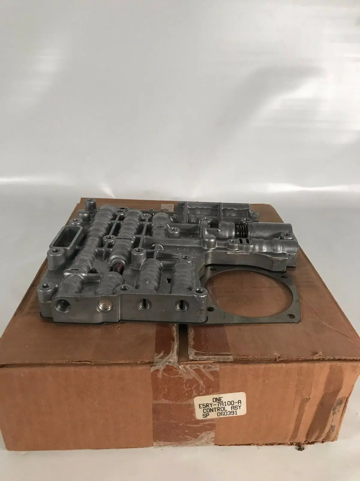 New Automatic Trans Valve Body Control Assy For 85 89 Merkur Xr4ti E5ry-7A100-A 1