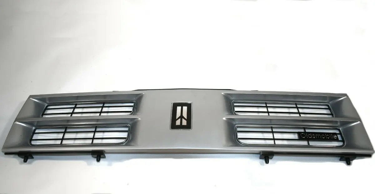 New Oem Oldsmobile 88 Eighty Eight Grille With Emblem 1990 - 91 Silver 25555594 1