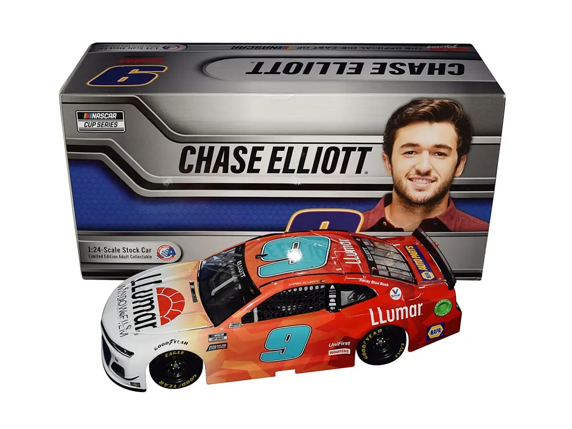 Autographed 2021 Chase Elliott #9 Llumar Racing (Hendrick Motorsports) Nascar Cup Series Signed Lionel 1/24 Scale Nascar Diecast Car With Coa (#1080 Of Only 1,236 Produced) 1
