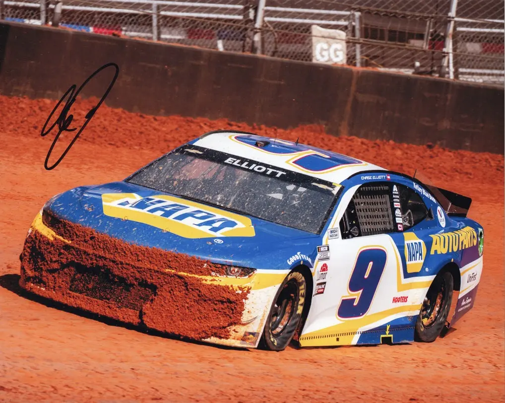 Autographed 2021 Chase Elliott #9 Napa Racing Bristol Dirt Race (Inaugural Dirt Car) Signed 8X10 Inch Picture Nascar Photo With Coa 1