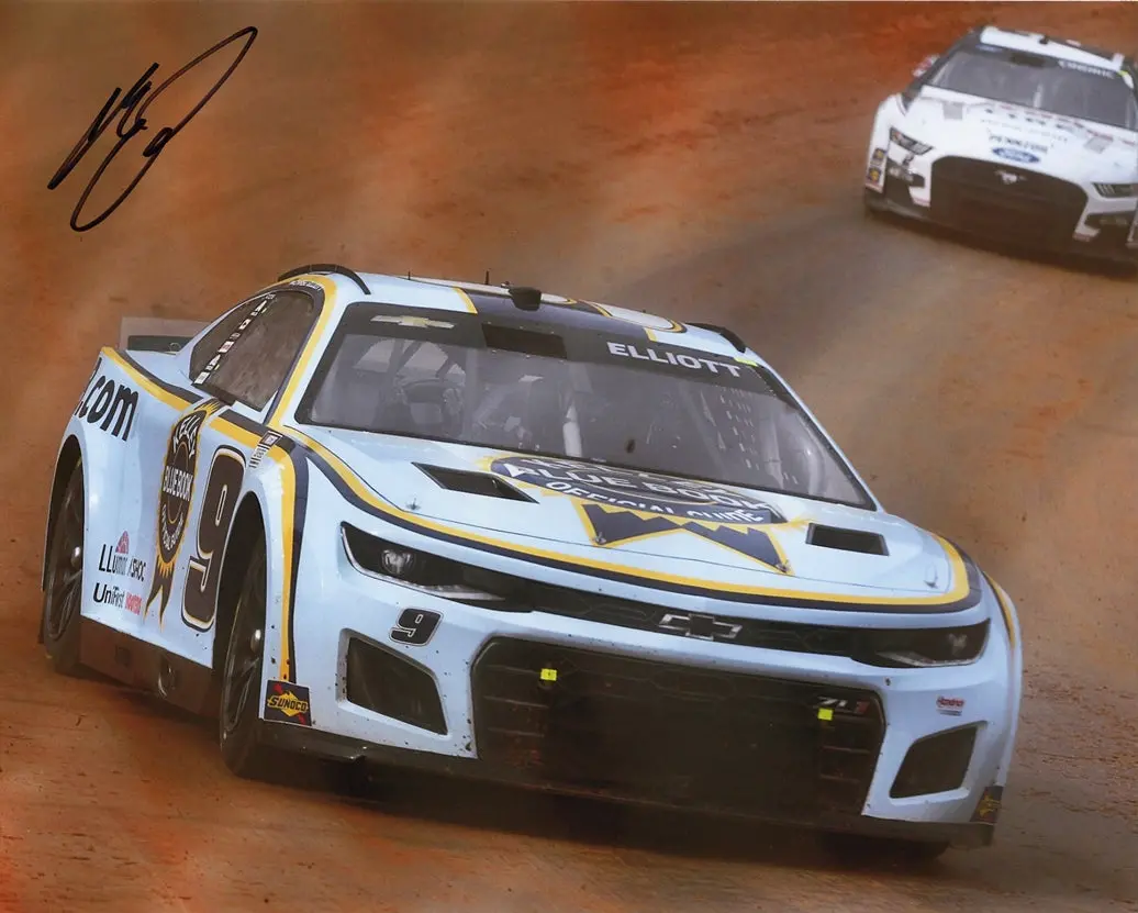Autographed 2022 Chase Elliott #9 Kelley Blue Book Bristol Dirt Race (Next Gen Car) Signed 8X10 Inch Picture Nascar Glossy Photo With Coa 1