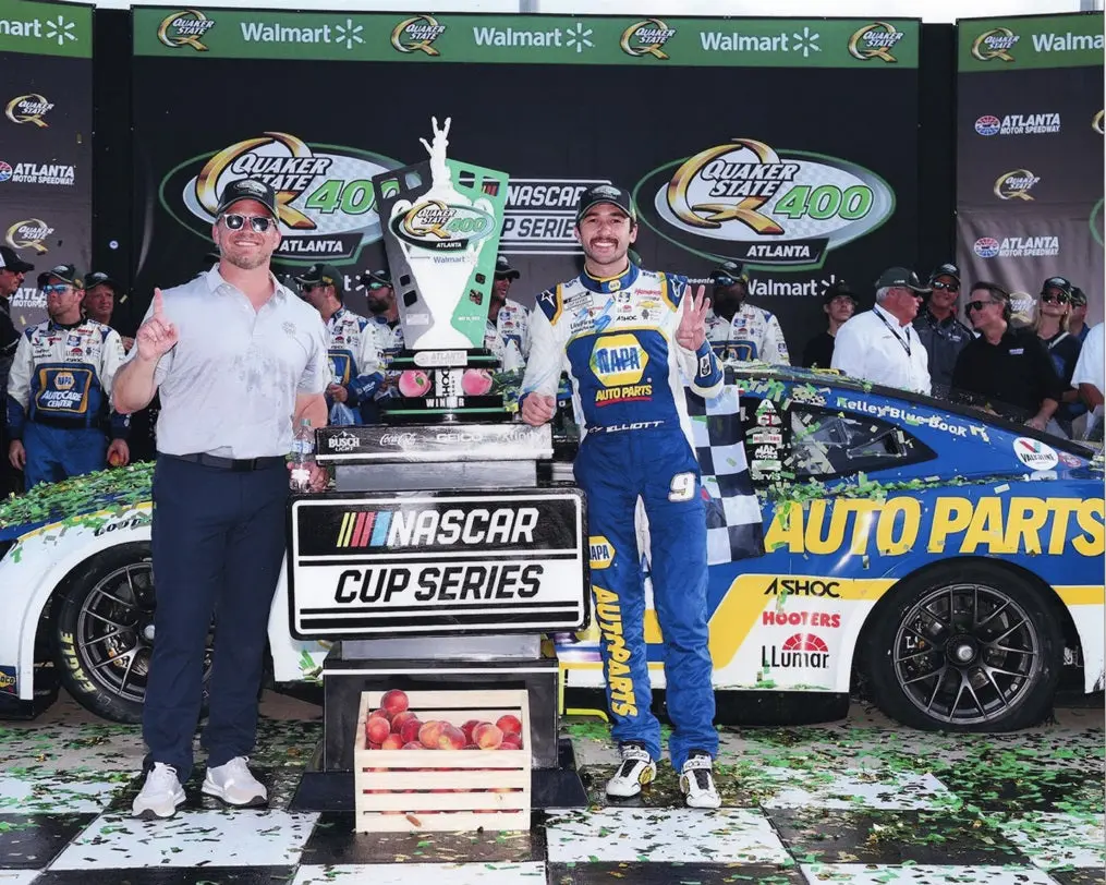 Autographed 2022 Chase Elliott #9 Napa Racing Atlanta Win (Quaker State Victory Lane) Signed 8X10 Inch Picture Nascar Photo With Coa 1