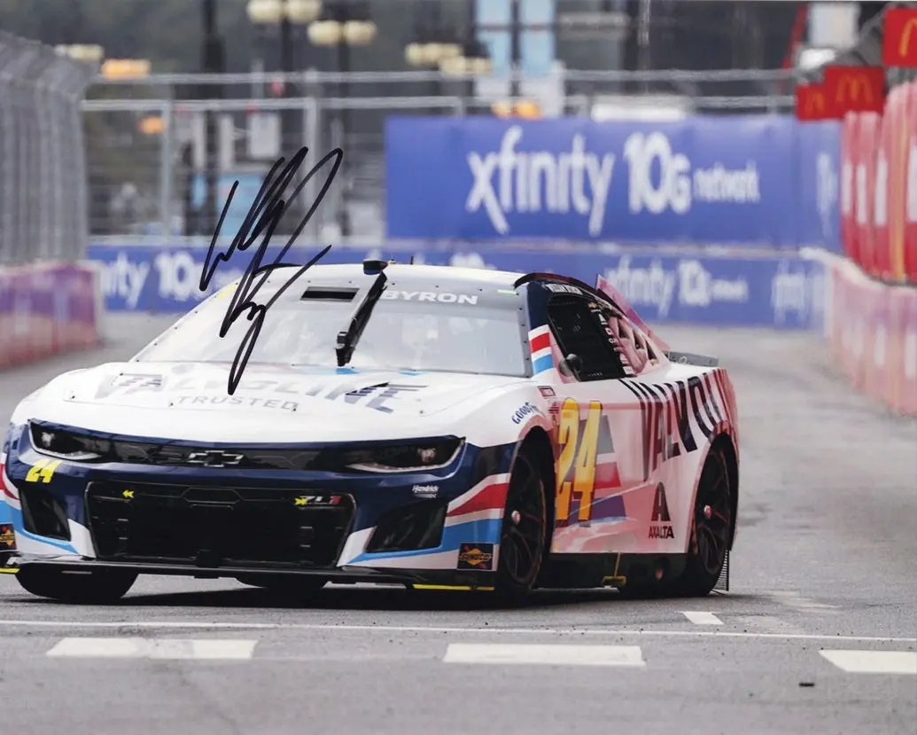 Autographed 2023 William Byron #24 Valvoline Chicago Street Race (Hendrick Motorsports) Signed 8X10 Inch Nascar Photo With Coa 1