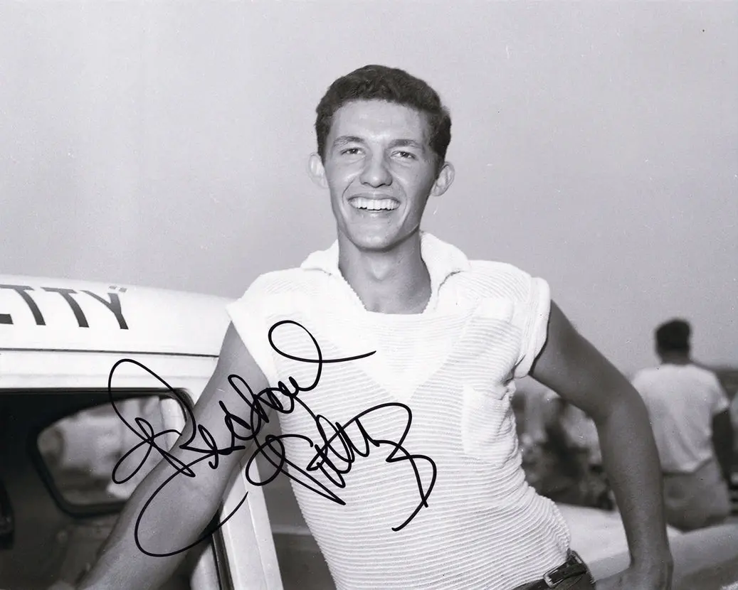 Autographed Richard Petty #43 Stp Racing Driver The King Nascar Legend (Vintage) Black & White Signed 8X10 Inch Picture Nascar Glossy Photo With Coa 1