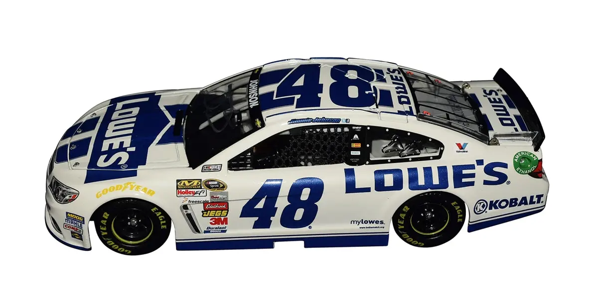 Autographed 2014 Jimmie Johnson #48 Lowes White Chevrolet Ss (Hendrick Motorsports) Signed Lionel 1/24 Scale Nascar Diecast Car With Coa (#2668 Of Only 3,180 Produced) 2