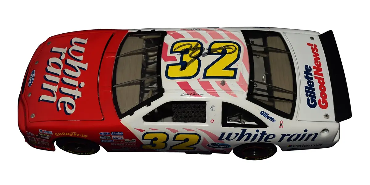 Autographed 1997 Dale Jarrett #32 White Rain Racing - Ford Thunderbird (Vintage) Rcca Elite Signed 1/24 Scale Nascar Diecast Car With Coa (#0526 Of Only 1,500 Produced) 2