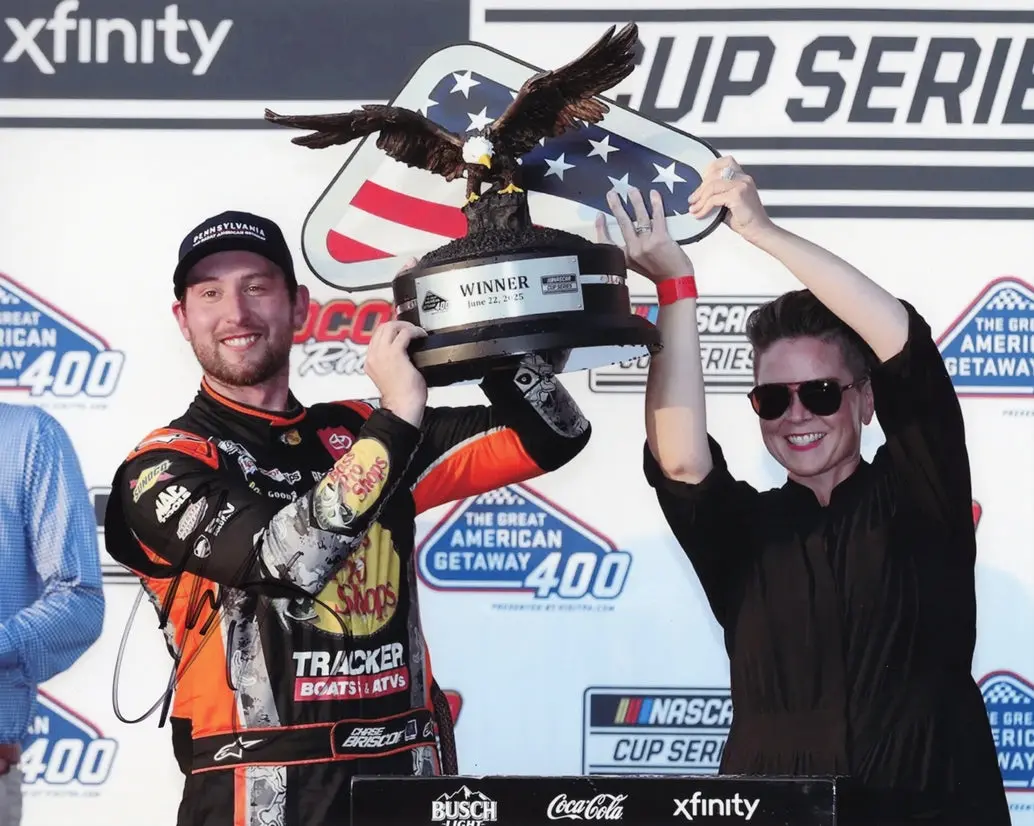 Autographed 2025 Chase Briscoe #19 Bass Pro Shops Racing - Pocono Raceway Win (Trophy) Signed 8X10 Inch Picture Nascar Glossy Photo With Coa 1