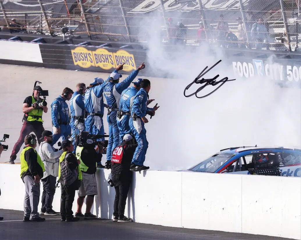Autographed 2025 Kyle Larson #5 Hendrick Motorsports - Bristol Race Win (Victory Burnout With Team) Signed 8X10 Inch Picture Nascar Glossy Photo With Coa 1