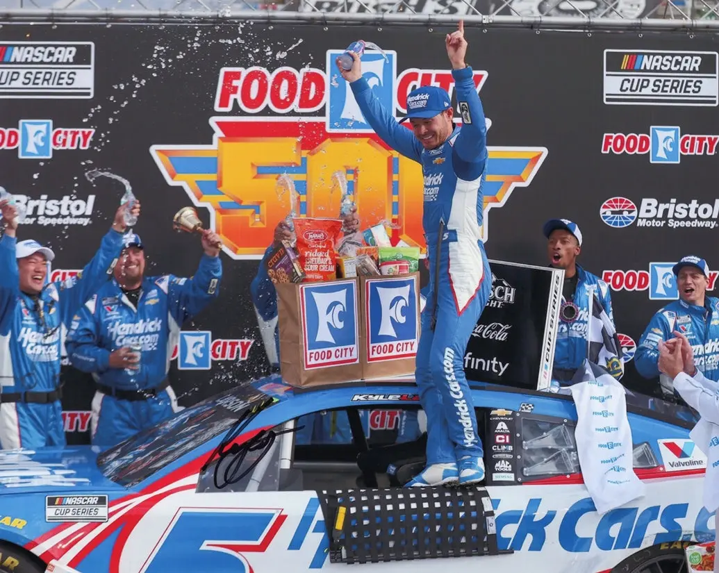 Autographed 2025 Kyle Larson #5 Hendrick Racing - Bristol Race Win (Victory Lane With Team) Signed 8X10 Inch Picture Nascar Glossy Photo With Coa 1