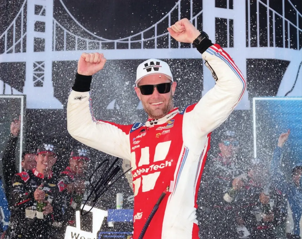 Autographed 2025 Shane Van Gisbergen #88 Weathertech - Chicago Street Race Win (Victory Lane) Signed 8X10 Inch Picture Nascar Glossy Photo With Coa 1