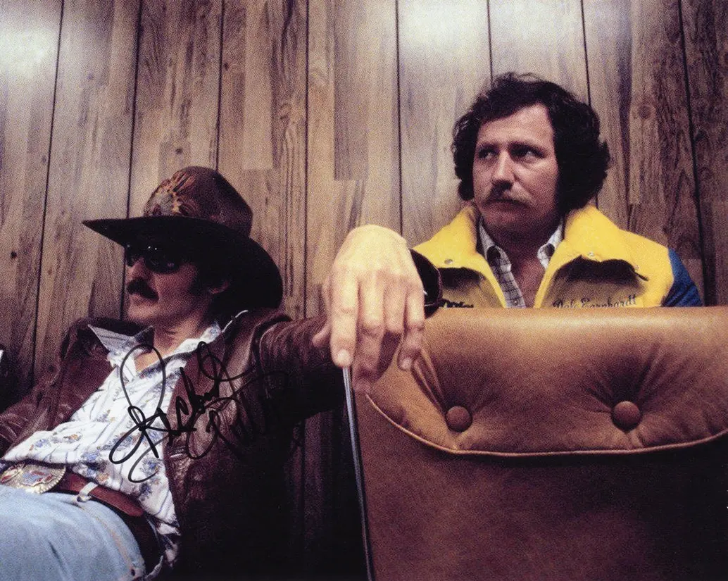 Autographed Richard Petty 1980'S Drivers Meeting With Dale Earnhardt (Vintage) Signed 8X10 Inch Picture Nascar Glossy Photo With Coa 1