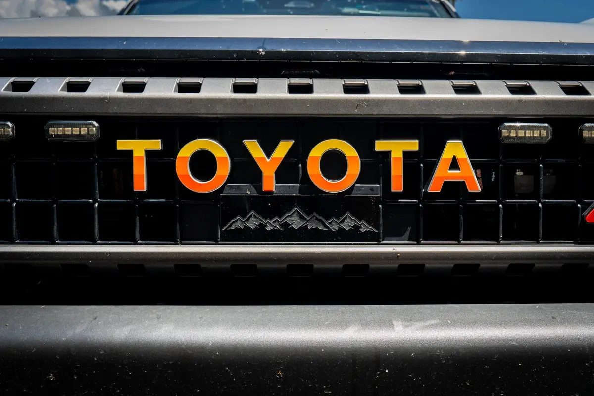 Toyota Simple Front Grille Emblem Overlays - 2024+ Land Cruiser 1