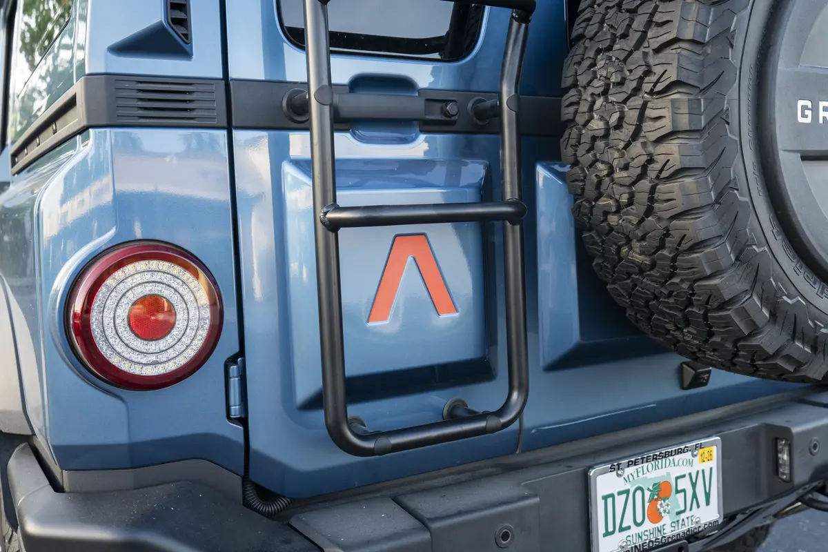 Emergency Reflective Lambda Rear Tailgate Overlay - 2024+ Grenadier 1