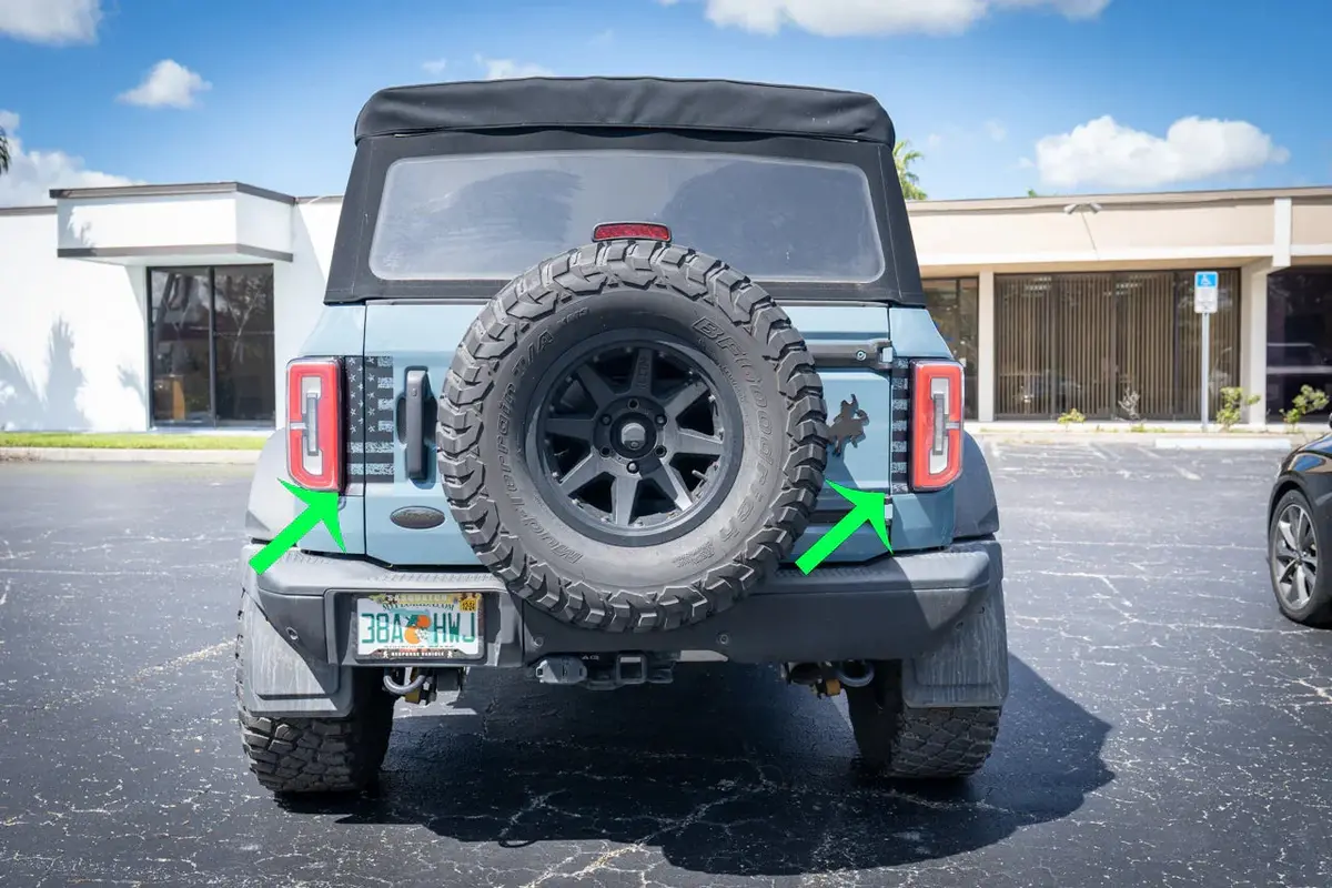 American Flag Middle Tailgate Overlays - 2021+ Bronco 1