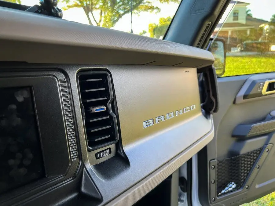 Ac Vent Tab Inlays (Standard Series) - 2021+ Bronco 1