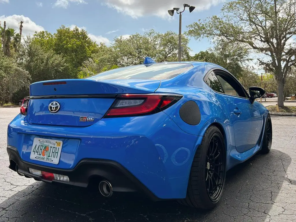 Fuel Door 3D Carbon Overlay - 2022 Brz / Gr86 1