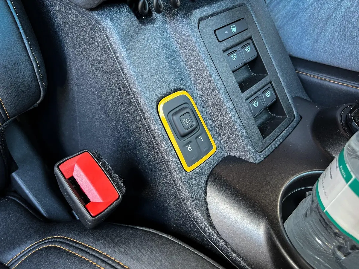 Mirror Adjustment Switch Outline Overlay (Standard Series) - 2021+ Bronco 1