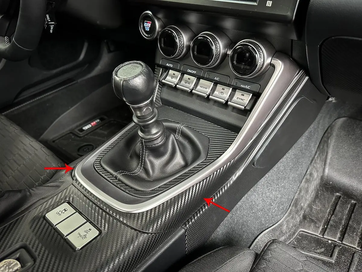 Outer Shifter Trim 3D Carbon Overlay - 2022+ Brz / Gr86 1