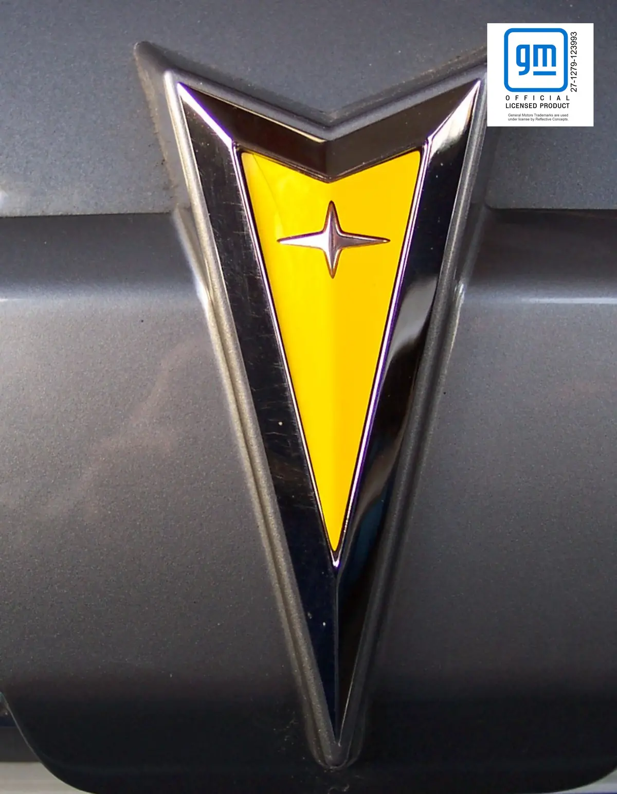 Rear Arrowhead Overlay Decal - 06-09 Torrent 1