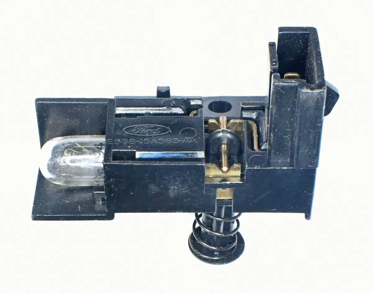New Glove Compartment Lamp For 1985-1988 Thunderbird E5sz-14413-B 1