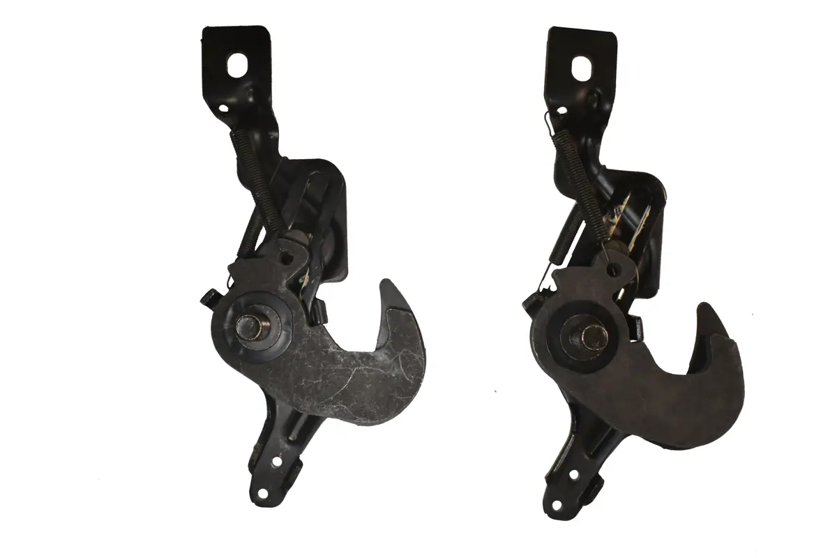 New Pair (2) Seat Track Latches For 2001-2003 Windstar 1F2z-16617D28-Ab 1