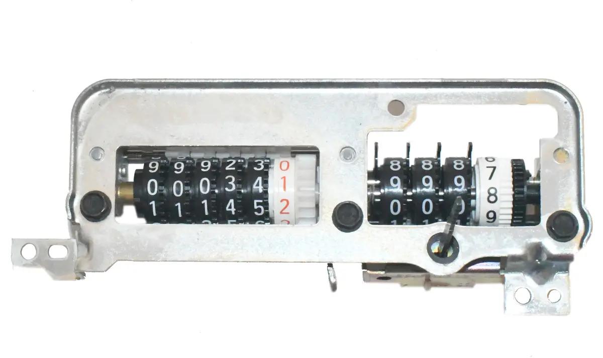 New Odometer Assembly For 1986-1988 Taurus Sable From Ford  E64z-17A265-C 1